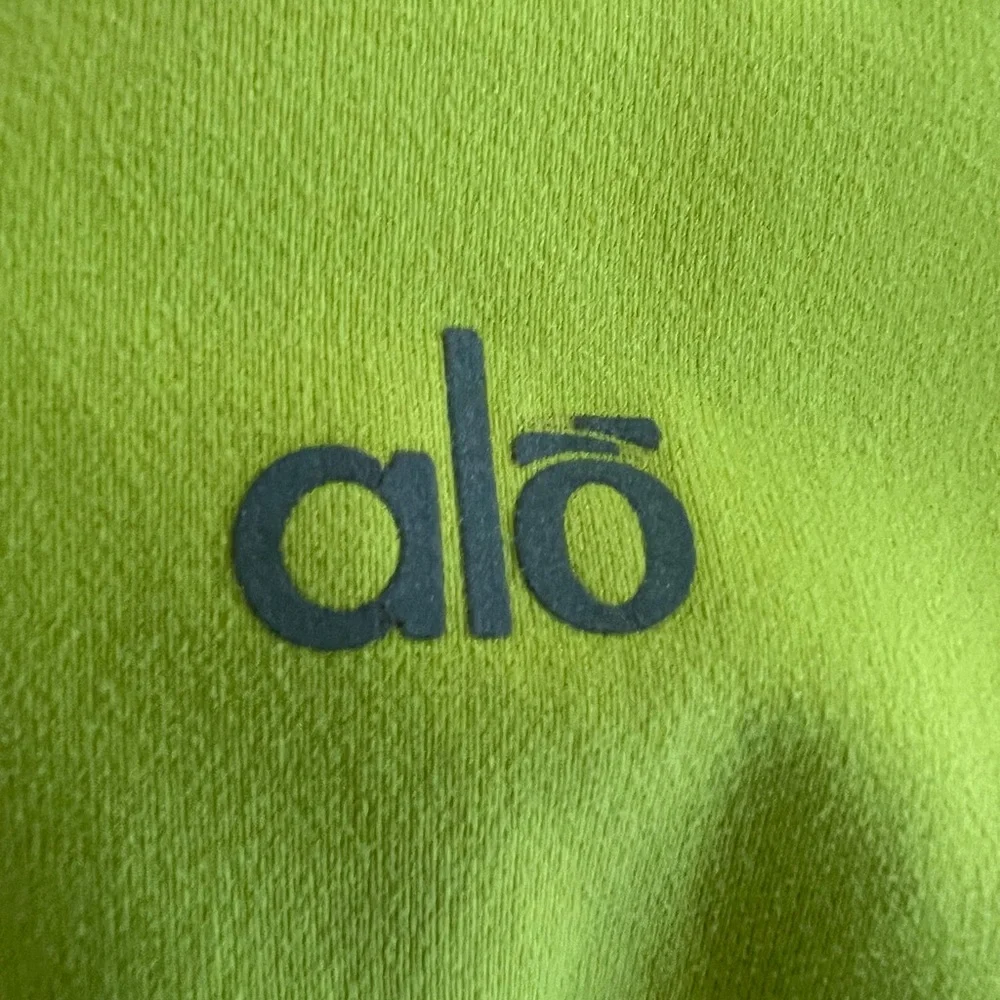Alo neon‎ yellow-green crop leggings Size S